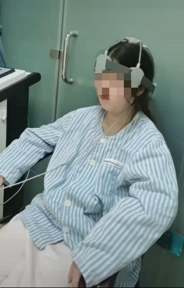 泰兴隆配资 女孩被篮球砸中后确诊癔症，母亲借网贷为其治病，一同学家长至今未赔偿